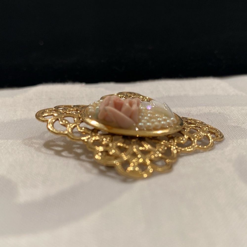 Vintage Carved Rose And Pearl Brooch - Picture 5 of 6